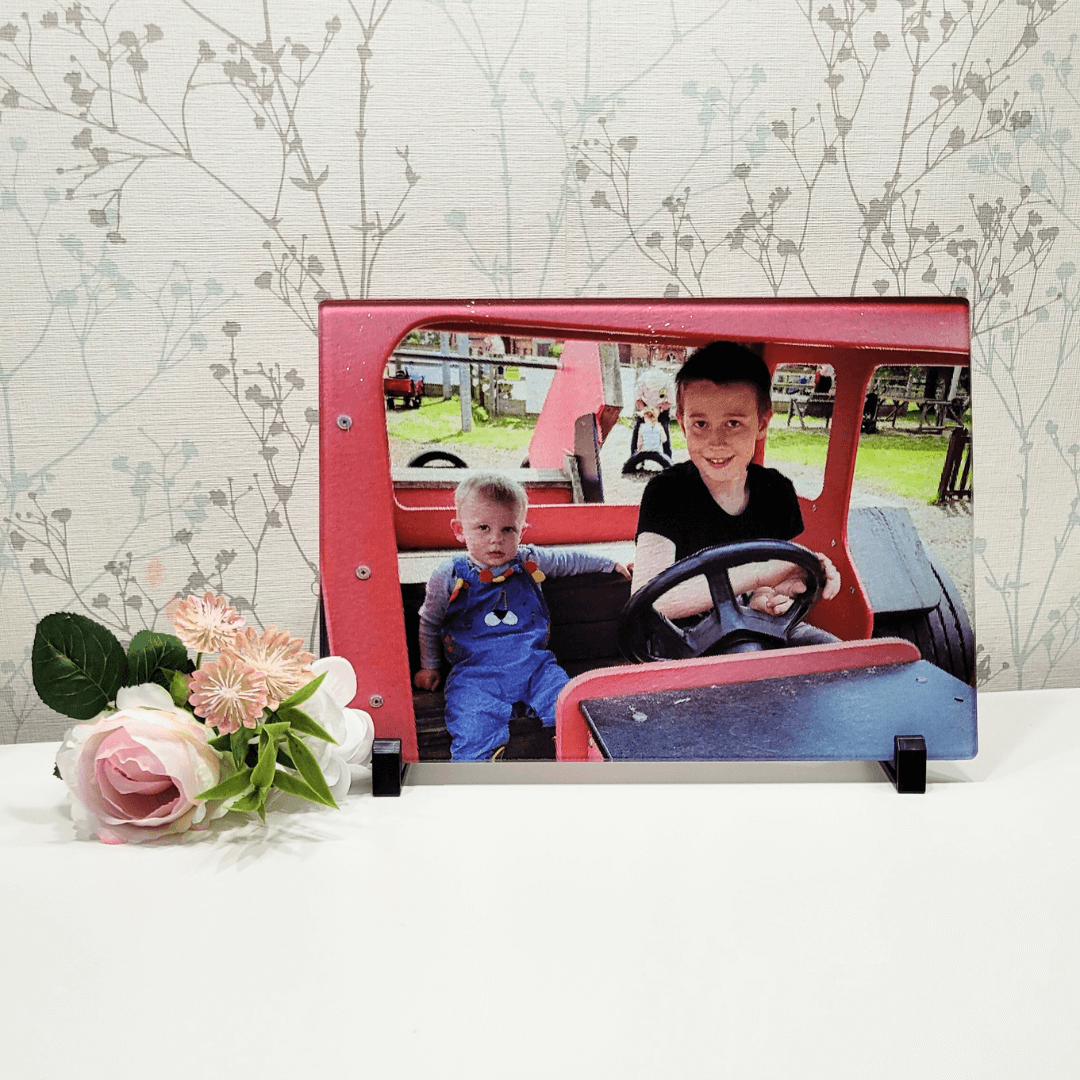 Personalised Glass Photo Boards – Versatile Display or Chopping Board